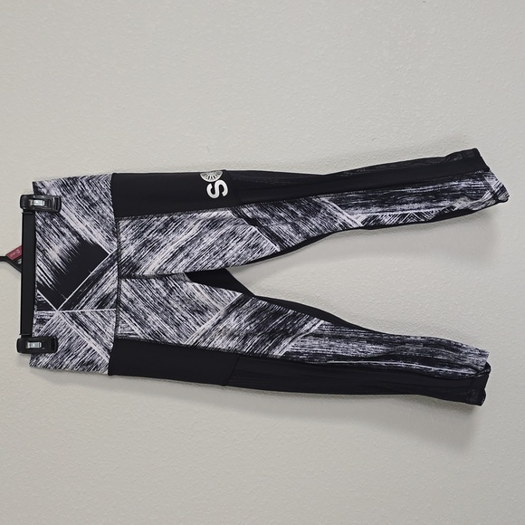 Lululemon size 4 - Picture 3 of 4